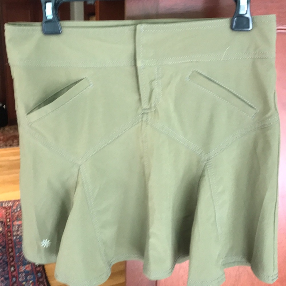 Athleta sz 2 Skirt like new no tags never worn